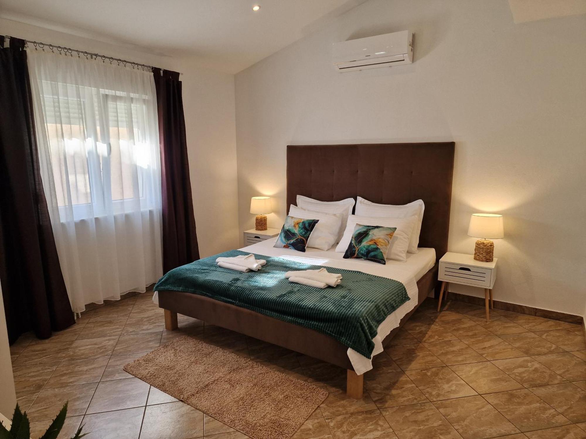 Beautiful Holiday Home "Villa Luka" Kastel Stafilic Екстер'єр фото